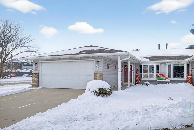 $219,500 | 707 West Veterans Memorial Highway, Kasson, MN 55944