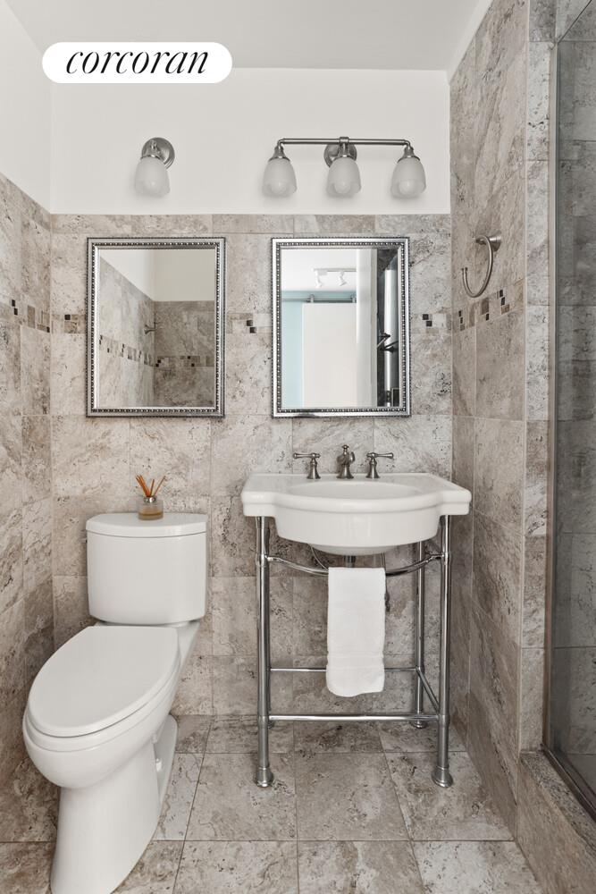531 Main Street, Unit 920 Manhattan, NY 10044 - Photo 8 of 22