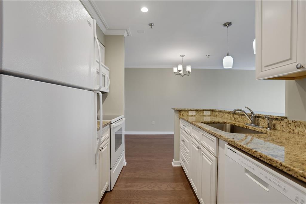 300 Johnson Ferry Road, Unit B902 Atlanta, GA 30328 - Photo 11 of 37