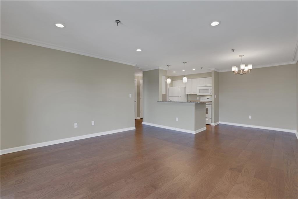 300 Johnson Ferry Road, Unit B902 Atlanta, GA 30328 - Photo 4 of 37