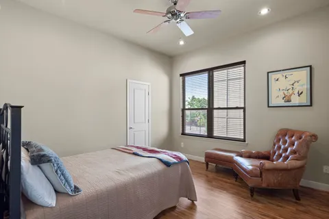 $449,000 | 5122 Lillian Street, Houston, TX 77007