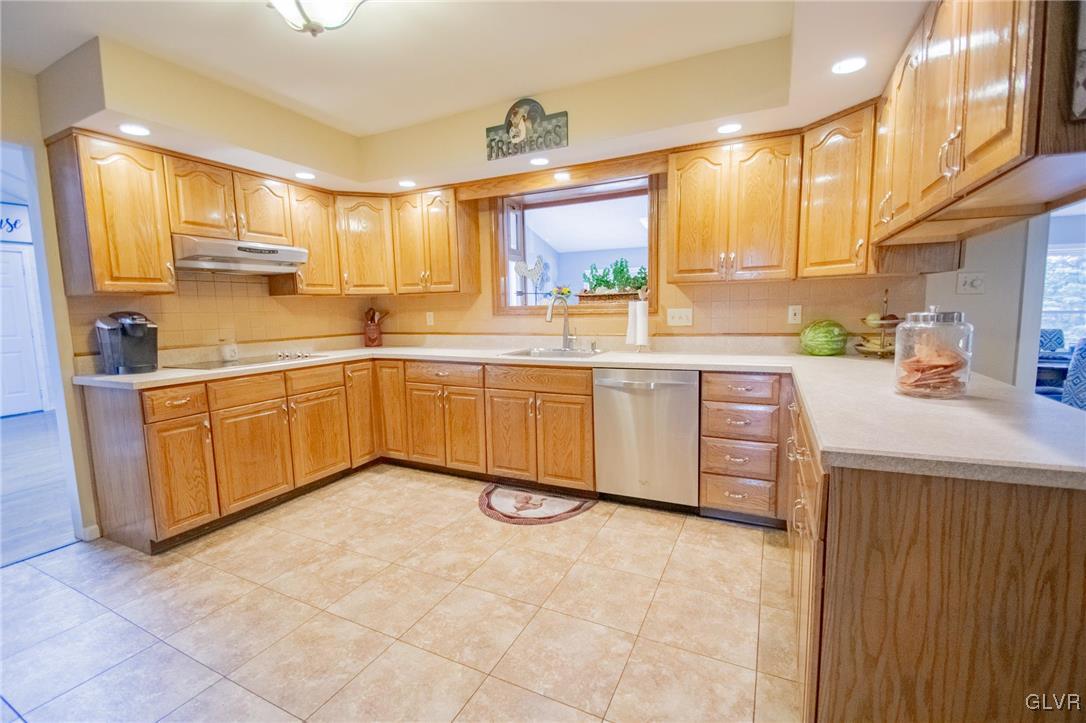 5642 Paradise Road Slatington, PA 18080 - Photo 17 of 44 Gallery Image 17
