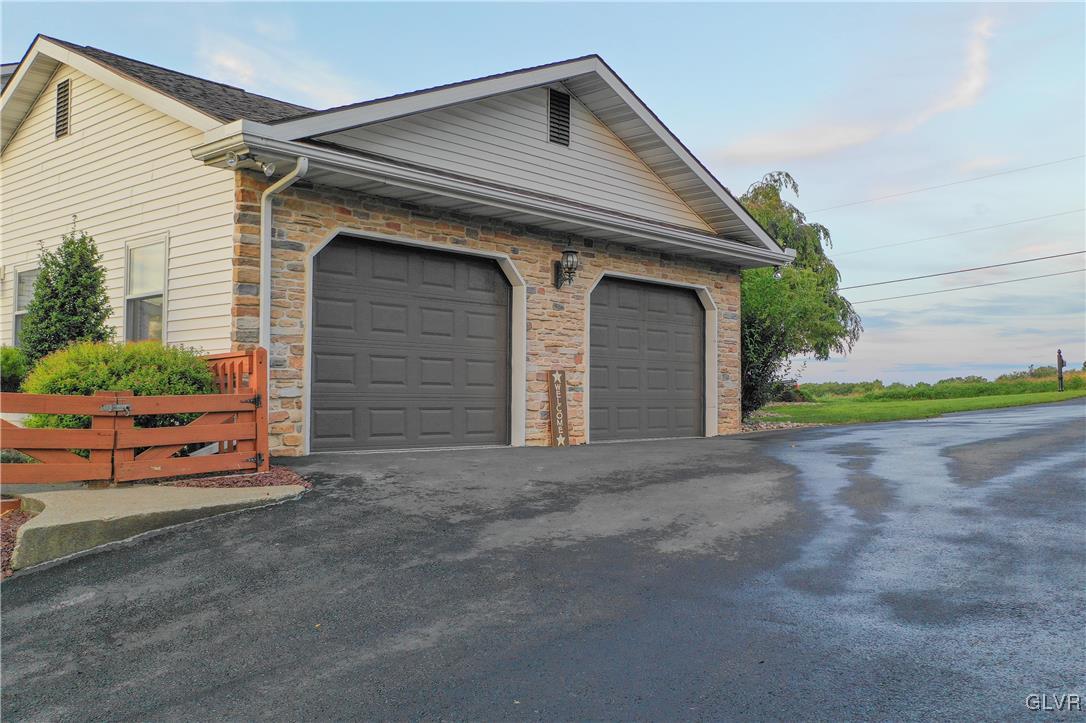 5642 Paradise Road Slatington, PA 18080 - Photo 6 of 44 Gallery Image 6