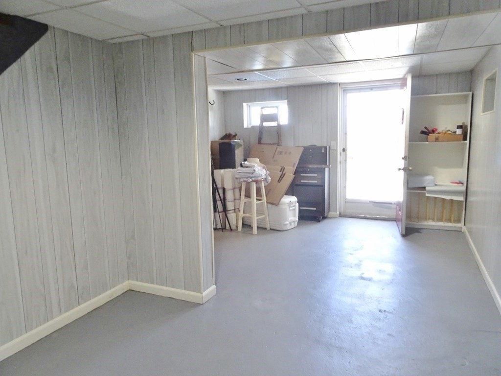 111 Roundtop Road Marlborough, MA 01752 - Photo 33 of 41 Gallery Image 33