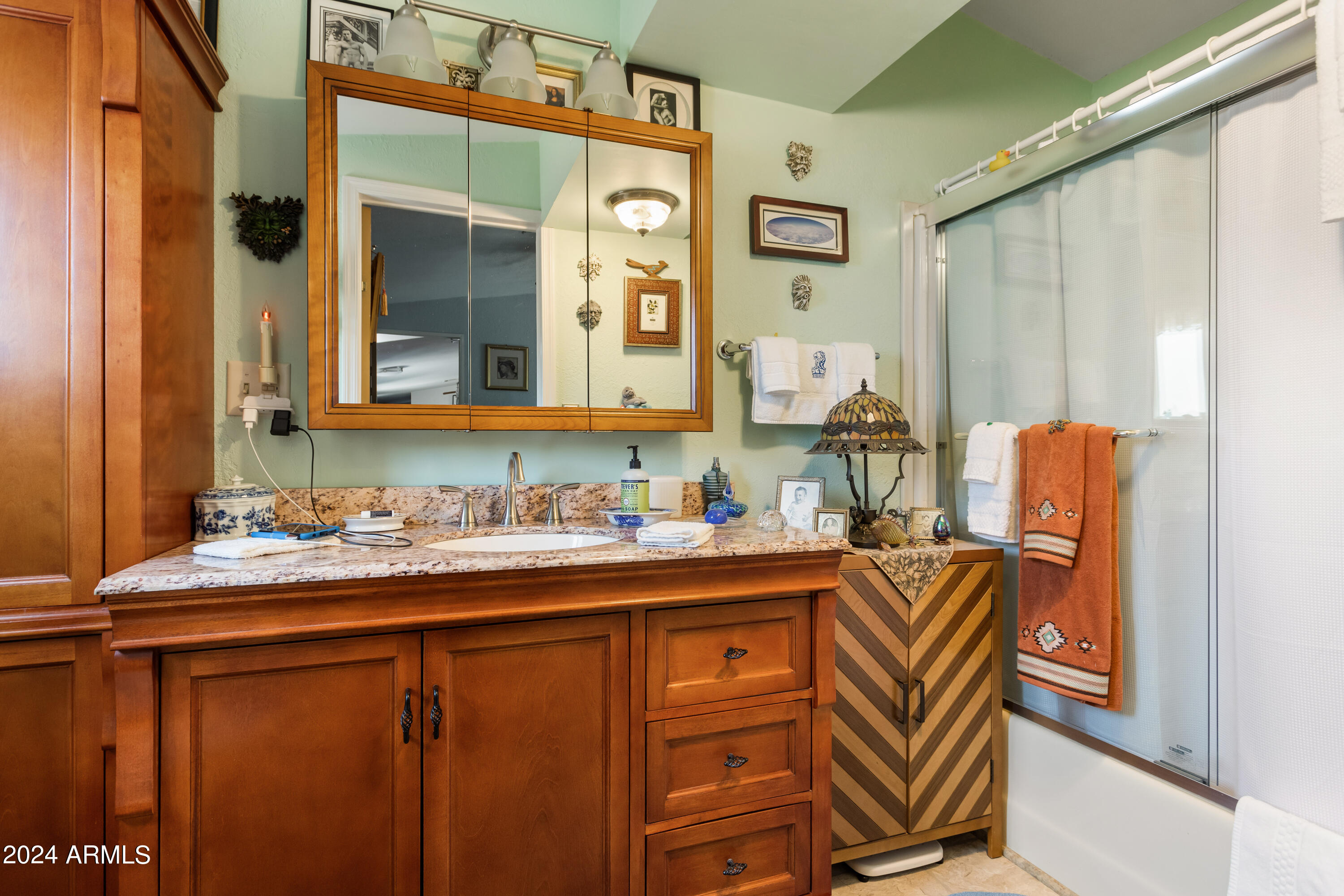 4500 Highway 80 Douglas, AZ 85607 - Photo 13 of 40 a dining room with furniture and window