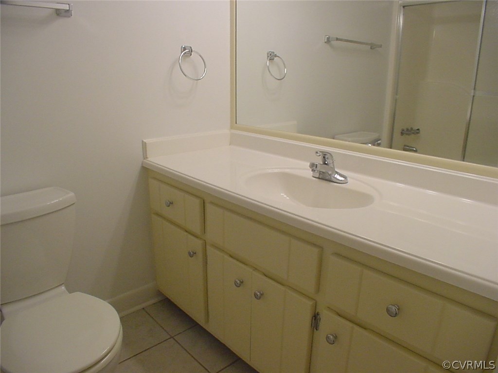 7905 Stiles Road North Chesterfield, VA 23235 - Photo 22 of 47 Hall full bath has tub w glass shower doors & cera