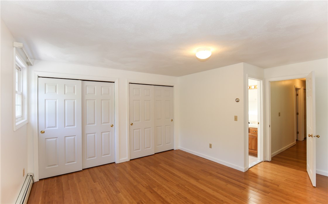 11 Simmons Road Barrington, RI 02806 - Photo 27 of 40 Gallery Image 27