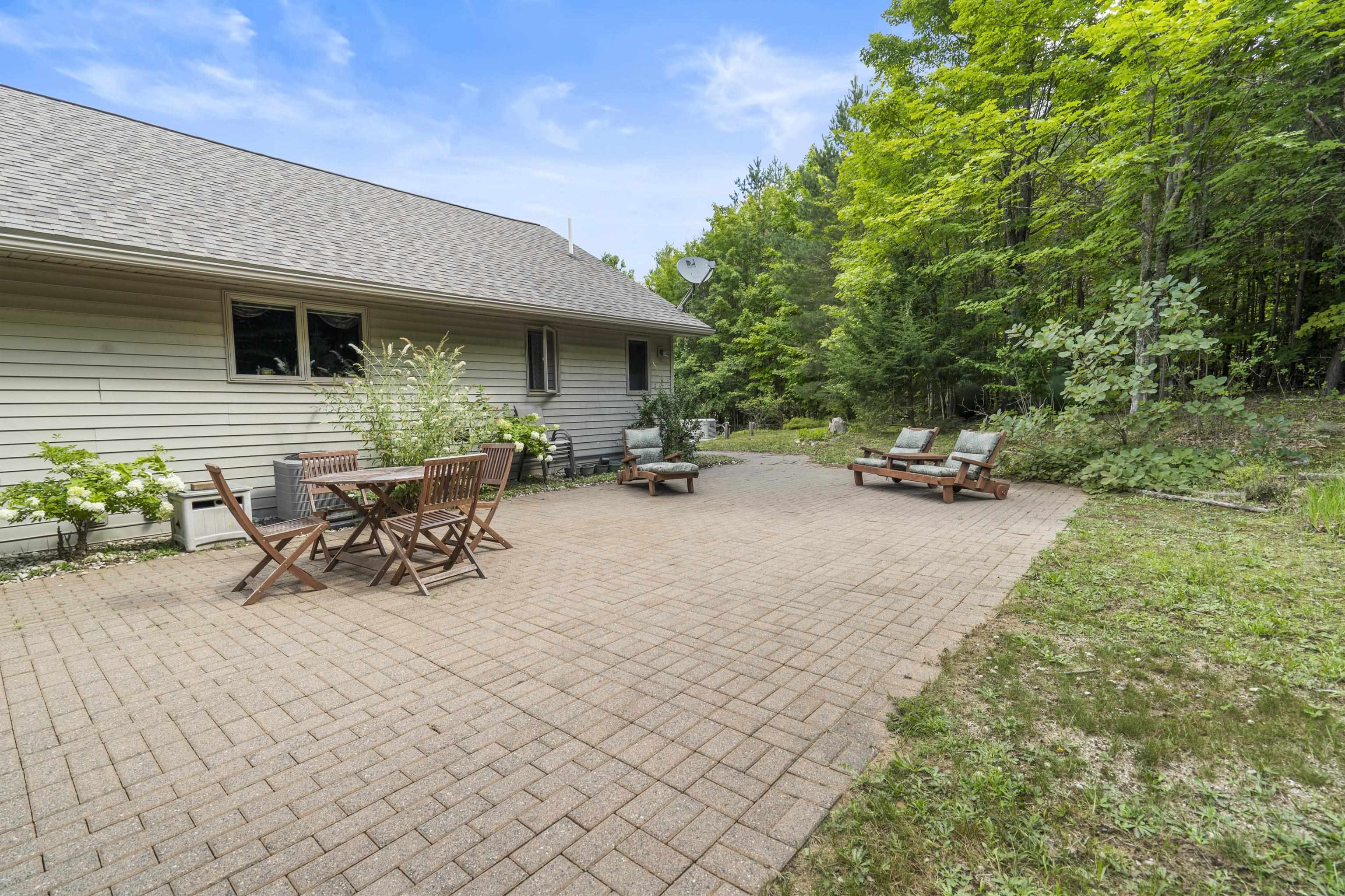18907 Robin Ridge Road Interlochen, MI 49643 - Photo 6 of 41
