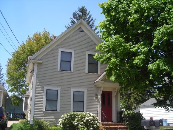 134 Becker Street Manchester, NH 03102 - Photo 1 of 1