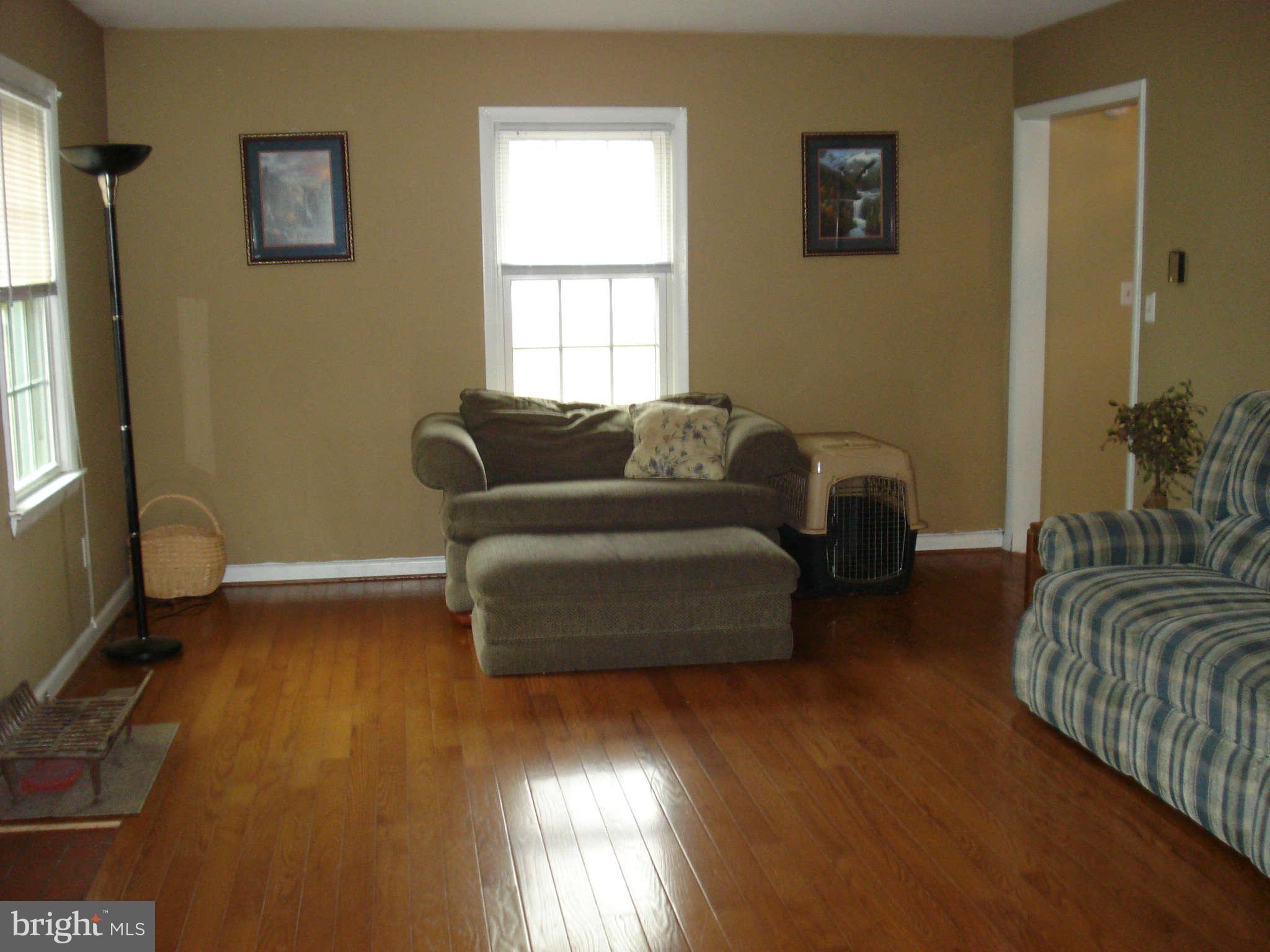 55 Ridge Road Westminster, MD 21157 - Photo 14 of 25 Living Room