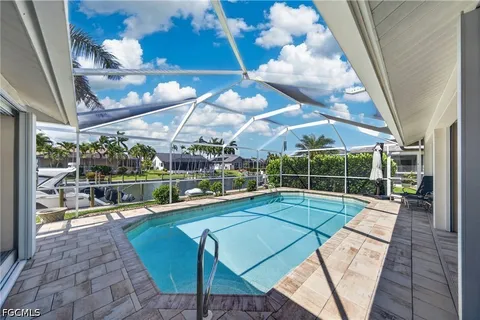 $850,000 | 1425 Southwest 50th Street, Cape Coral, FL 33914
