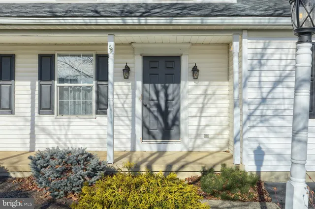 a view of entrance door of the house
