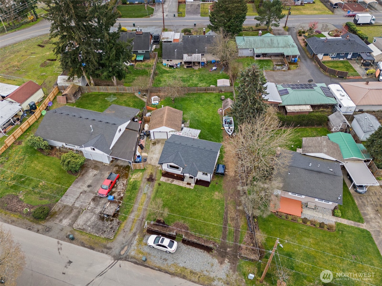 7308 Riverside Road East Sumner, WA 98390 - Photo 24 of 24 an aerial view of a houses with yard