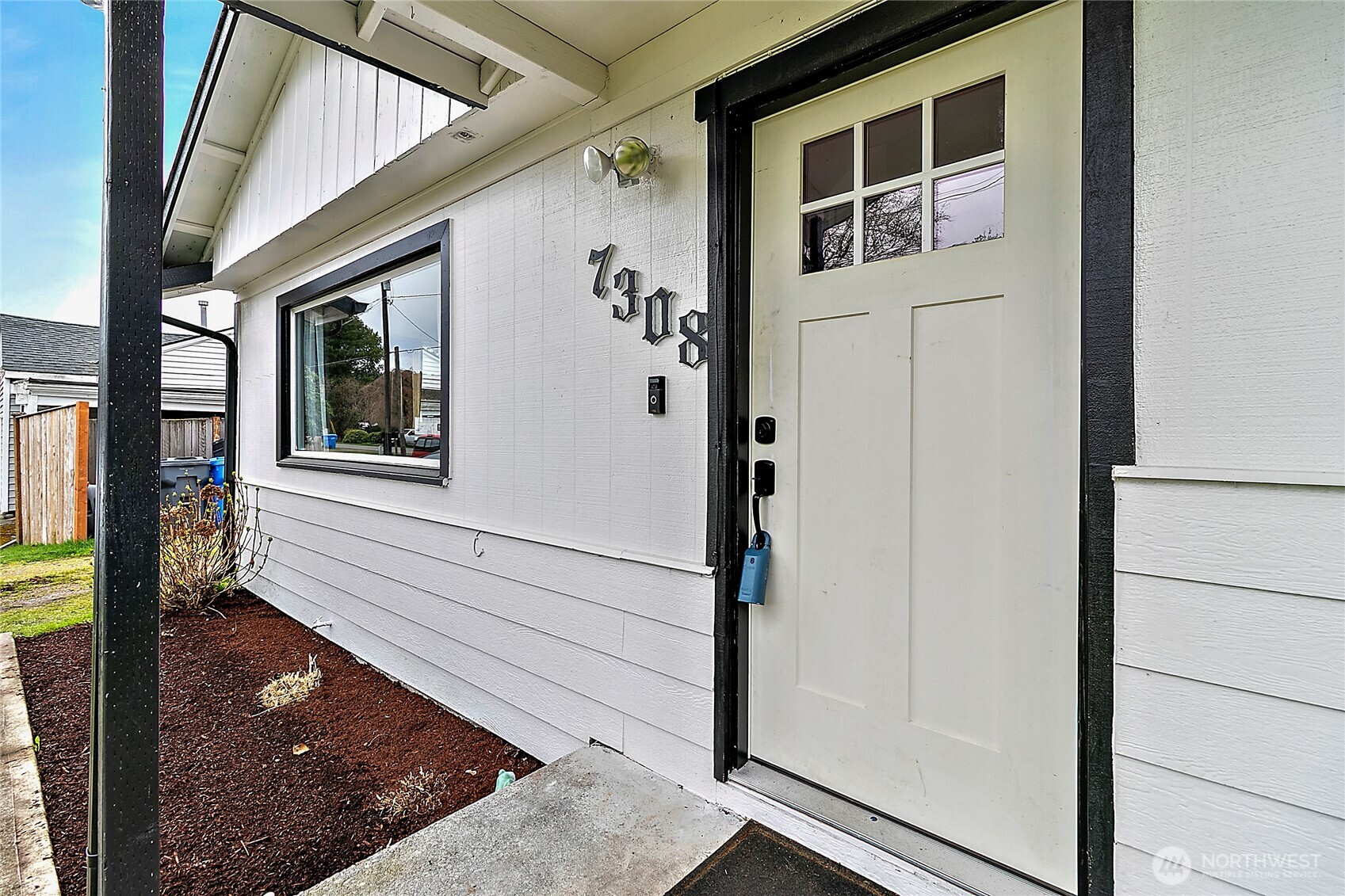7308 Riverside Road East Sumner, WA 98390 - Photo 3 of 24 a view of front door of house