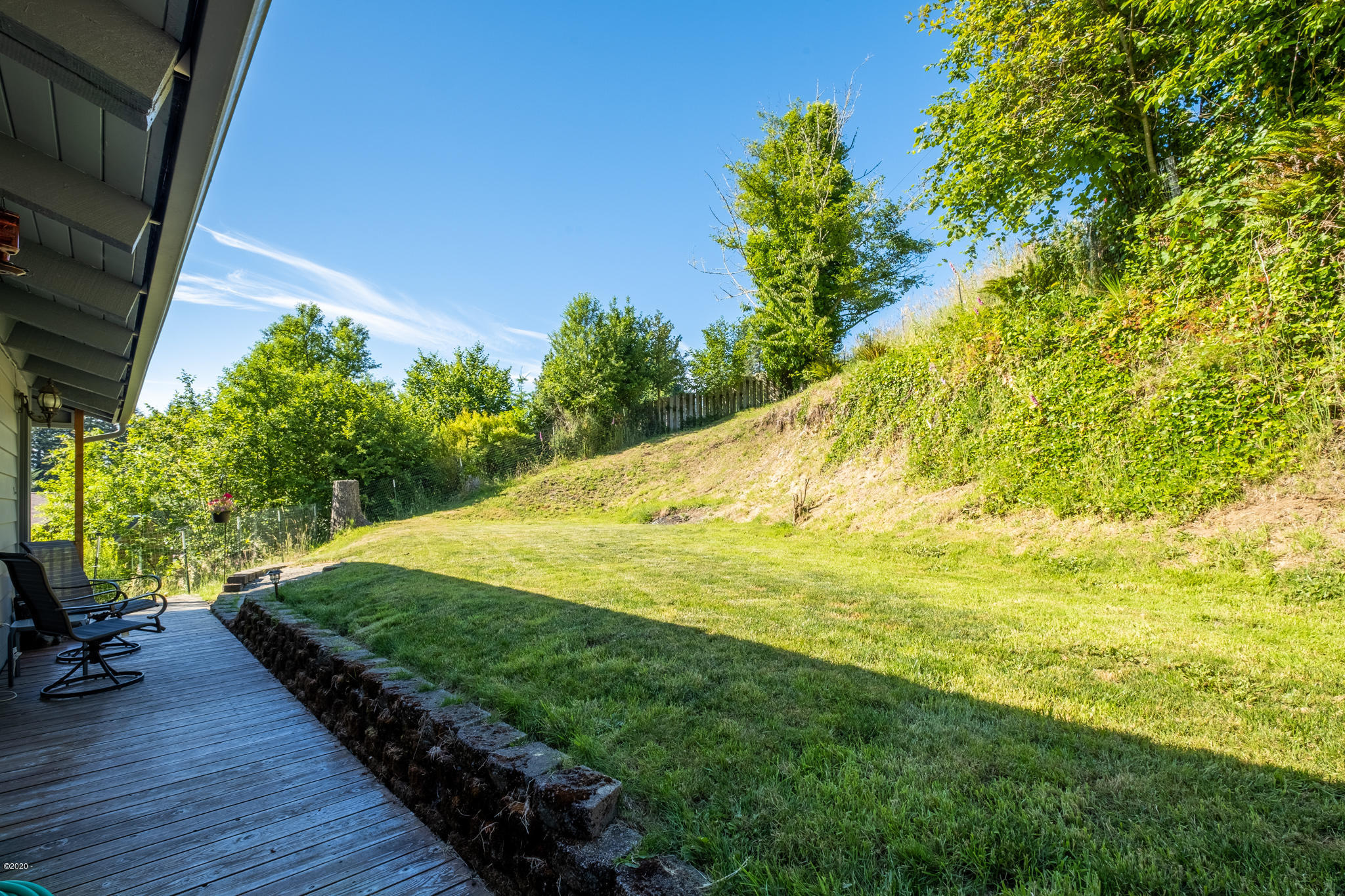 2008 Southeast Sturdevant Road Toledo, OR 97391 - Photo 3 of 22 Porch facing yard