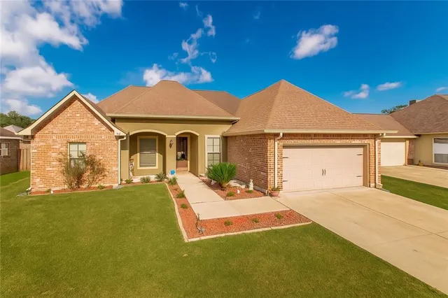 $274,900 | 40158 Olde Mill Lane, Ponchatoula, LA 70454