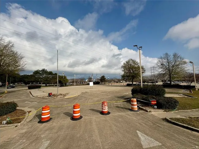 $2 | 4808 Lapalco Boulevard, Marrero, LA 70072