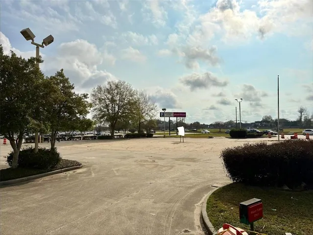 $2 | 4808 Lapalco Boulevard, Marrero, LA 70072