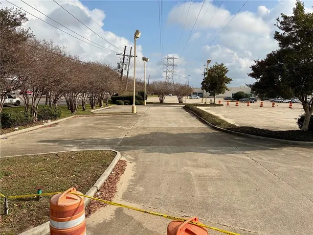 $2 | 4808 Lapalco Boulevard, Marrero, LA 70072