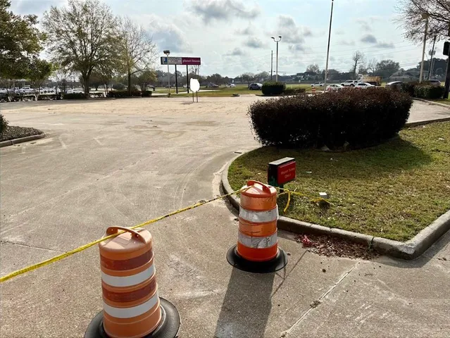 $2 | 4808 Lapalco Boulevard, Marrero, LA 70072