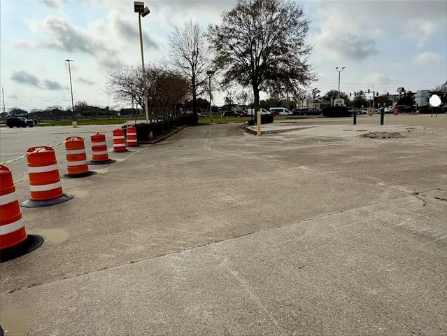 $2 | 4808 Lapalco Boulevard, Marrero, LA 70072