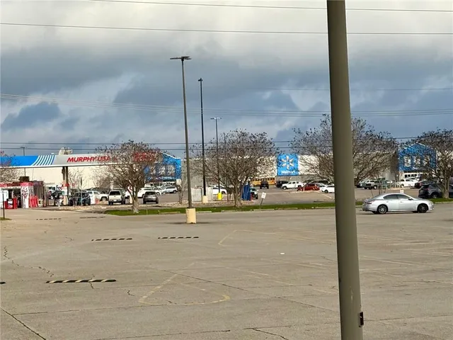 $2 | 4808 Lapalco Boulevard, Marrero, LA 70072