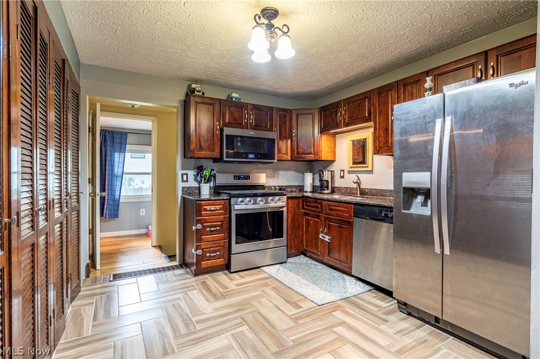 8000 Garfield Road Mentor, OH 44060 - Photo 4 of 34 Gallery Image 4