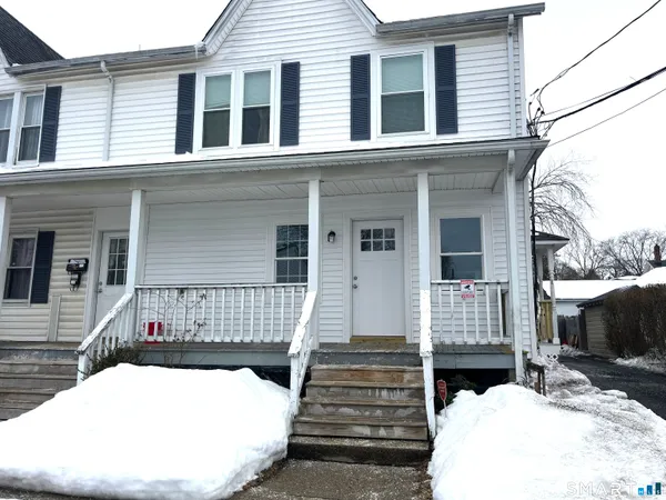 $2,400 | 4 Orchard Street, Unit 2, Danbury, CT 06810