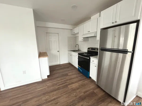 $2,400 | 4 Orchard Street, Unit 2, Danbury, CT 06810