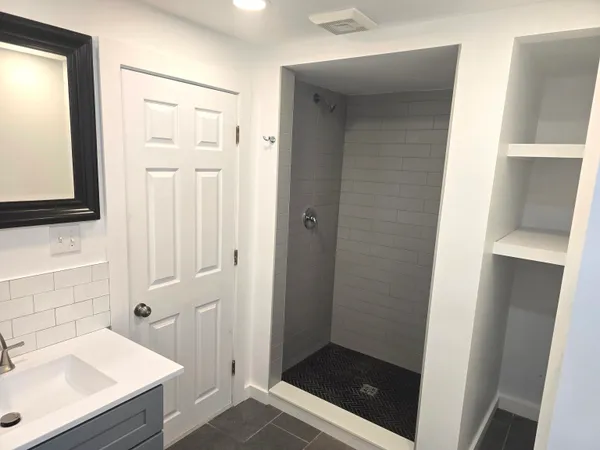 $2,400 | 4 Orchard Street, Unit 2, Danbury, CT 06810