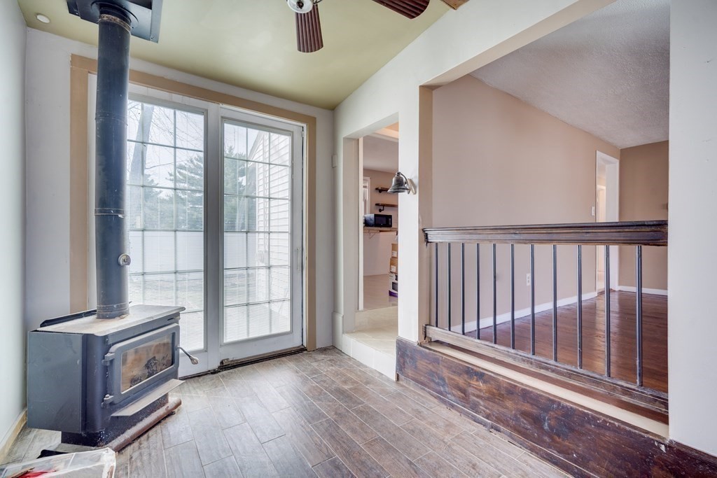6 Metzger Place Springfield, MA 01104 - Photo 4 of 22