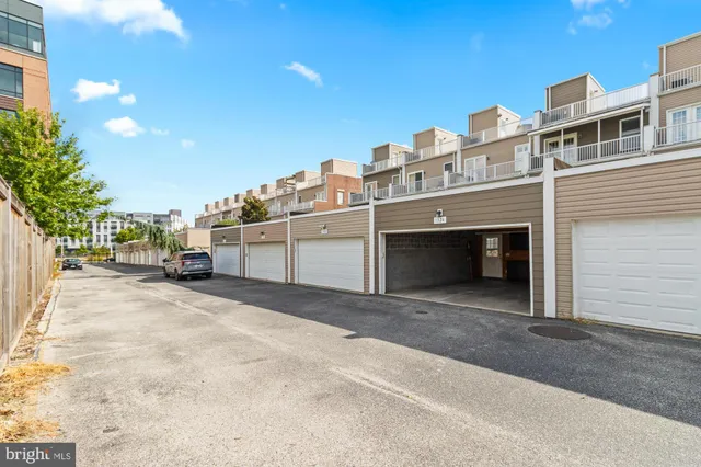 $3,300 | 1324 Race Street, Baltimore, MD 21230