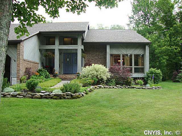 8103 Pinebrook Lane Rome, NY 13440 - Photo 1 of 1 Exterior Front