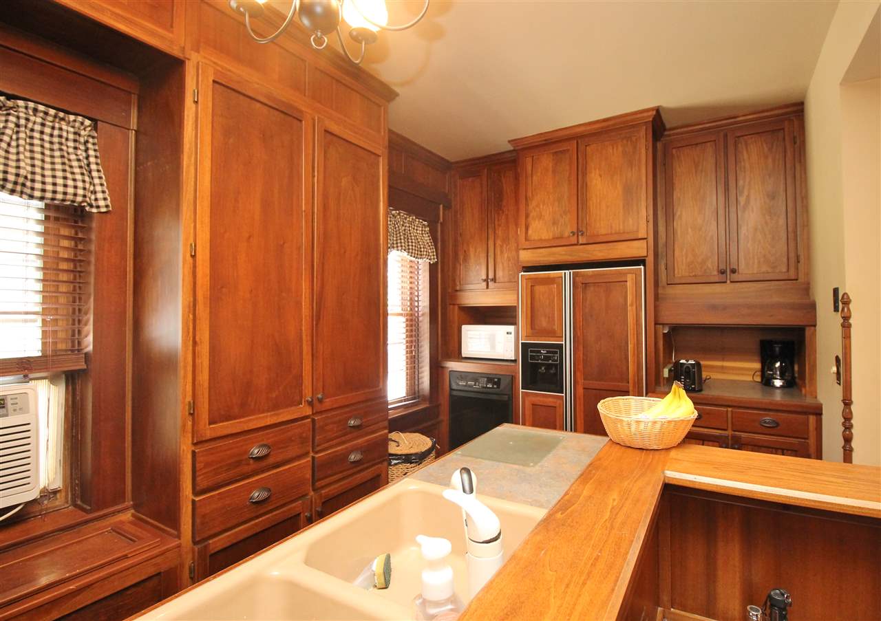 2415 North River Road Marion, IN 46952 - Photo 5 of 36 Gallery Image 5