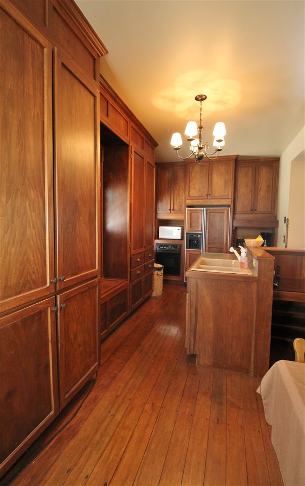 2415 North River Road Marion, IN 46952 - Photo 7 of 36 Gallery Image 7