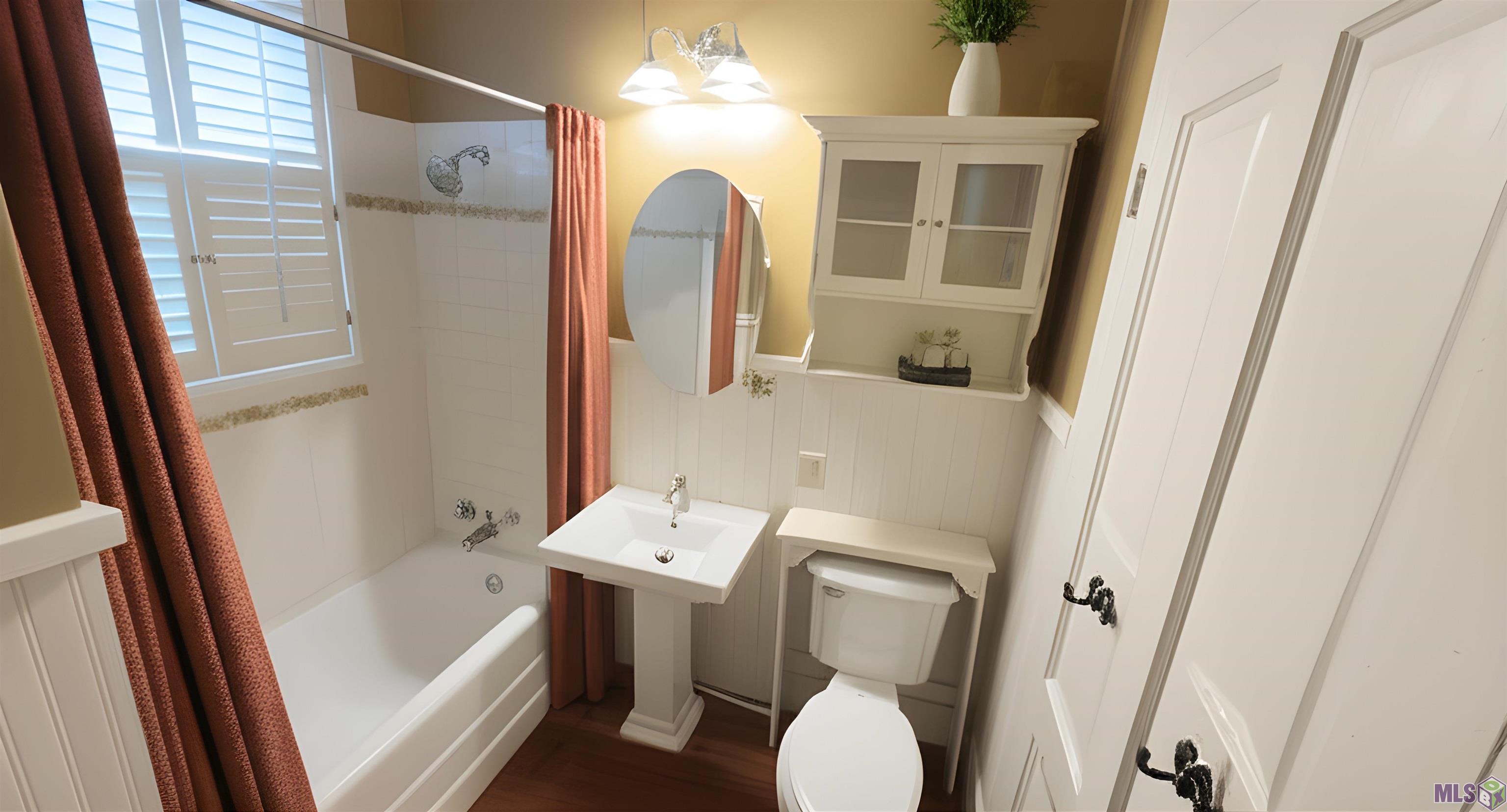 728 Europe Street Baton Rouge, LA 70802 - Photo 15 of 24 Bathroom