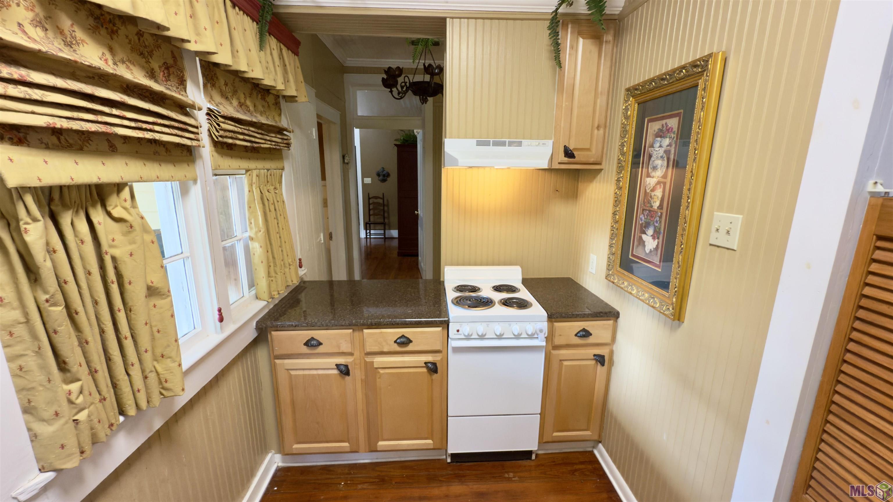 728 Europe Street Baton Rouge, LA 70802 - Photo 17 of 24 Kitchen