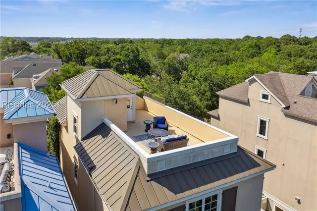 $1,695,000 | 17 Corine Lane, Hilton Head Island, SC 29928