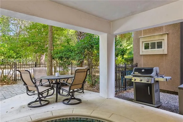 $1,695,000 | 17 Corine Lane, Hilton Head Island, SC 29928