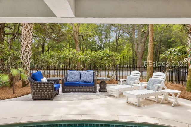 $1,695,000 | 17 Corine Lane, Hilton Head Island, SC 29928