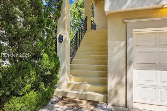 $1,695,000 | 17 Corine Lane, Hilton Head Island, SC 29928