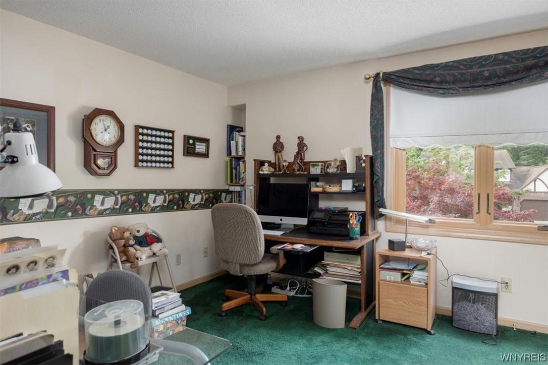 221 Rambling Road Amherst, NY 14051 - Photo 18 of 33 Third Bedroom currently being used as an office.