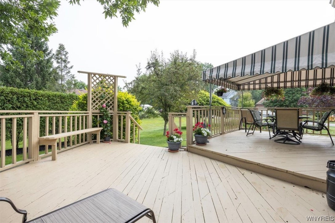 221 Rambling Road Amherst, NY 14051 - Photo 22 of 33 Plenty of area for barbecuing or lounging in the s