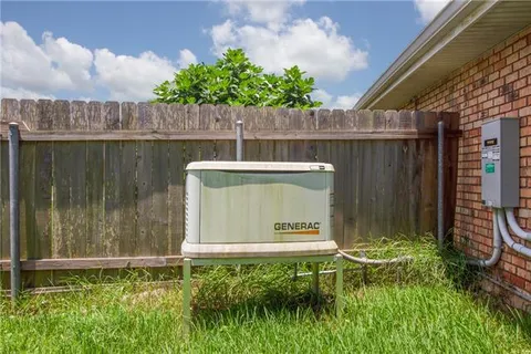 $379,900 | 16 Parlange Drive, Destrehan, LA 70047