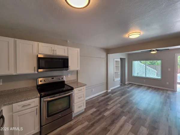 $1,895 | 2336 North 11th Street, Unit B, Phoenix, AZ 85006