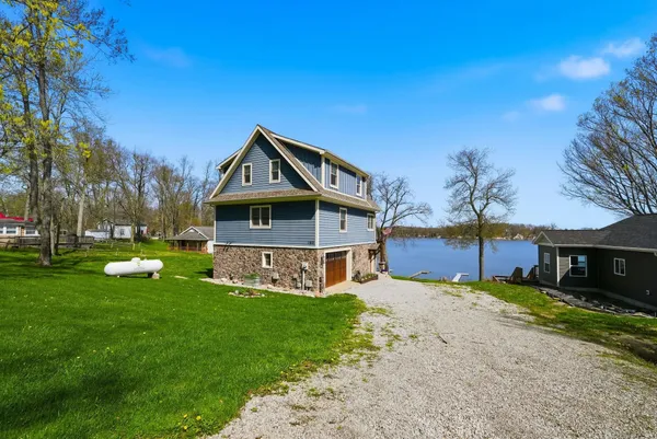 $524,900 | 160 Ln 100 Long Lake, Fremont, IN 46737
