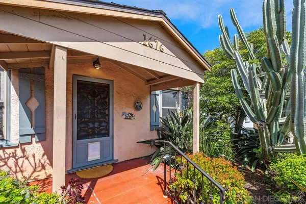 $1,399,000 | 1674 Cable Street, San Diego, CA 92107