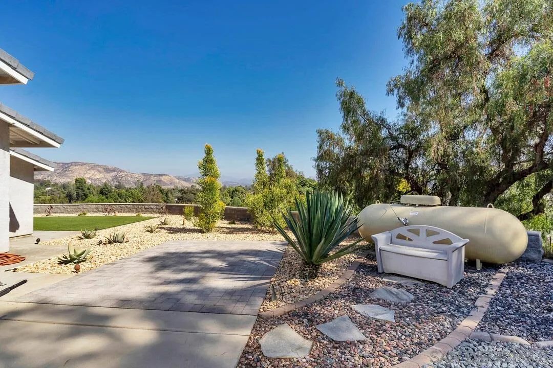 11531 Alba Rosa Drive Lakeside, CA 92040 - Photo 24 of 27 Gallery Image 24