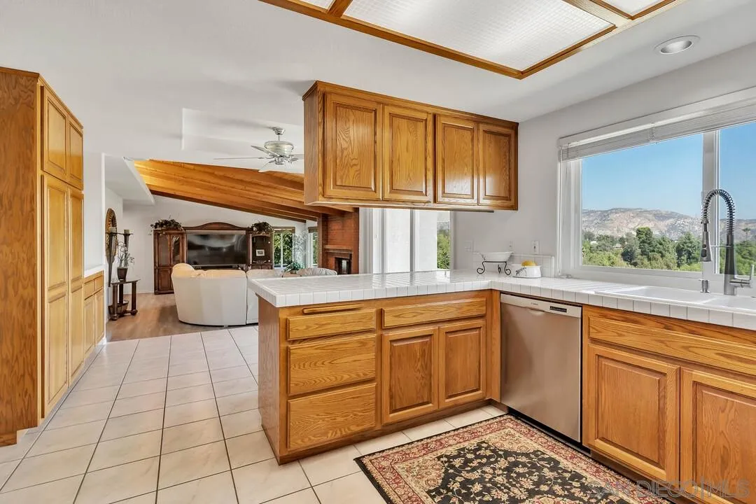 11531 Alba Rosa Drive Lakeside, CA 92040 - Photo 10 of 27 Gallery Image 10