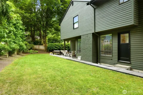 $1,690,000 | 2726 209th Avenue Northeast, Sammamish, WA 98074
